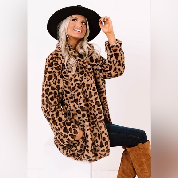 Impressions Women’s Influencer Life Plush Leopard Coat Size Medium Color Brown - Picture 1 of 7